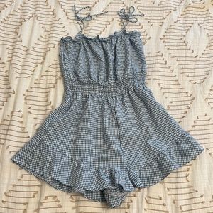 Super cute jumpsuit in a size small from zara